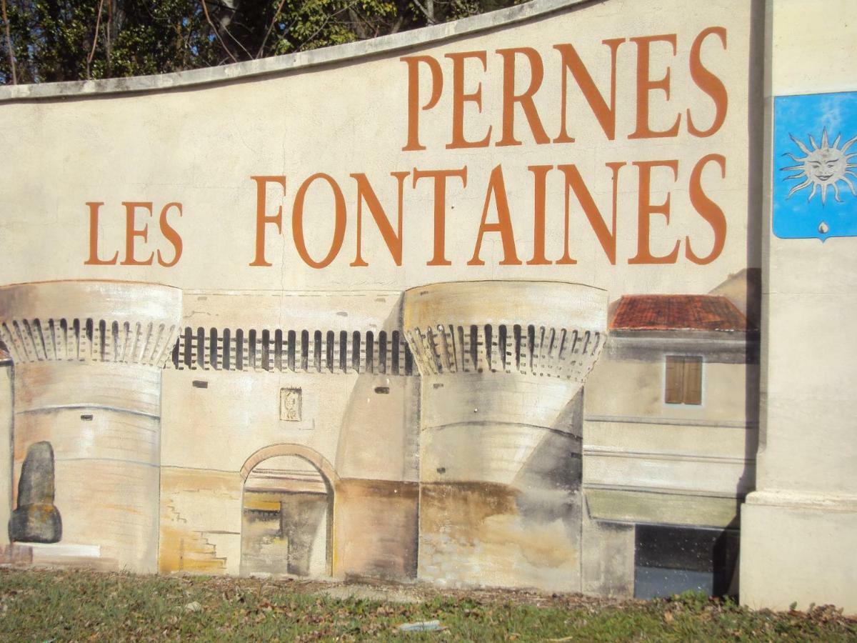 Maison D'Hotes La Douloire ペルヌ・レ・フォンテーヌ エクステリア 写真